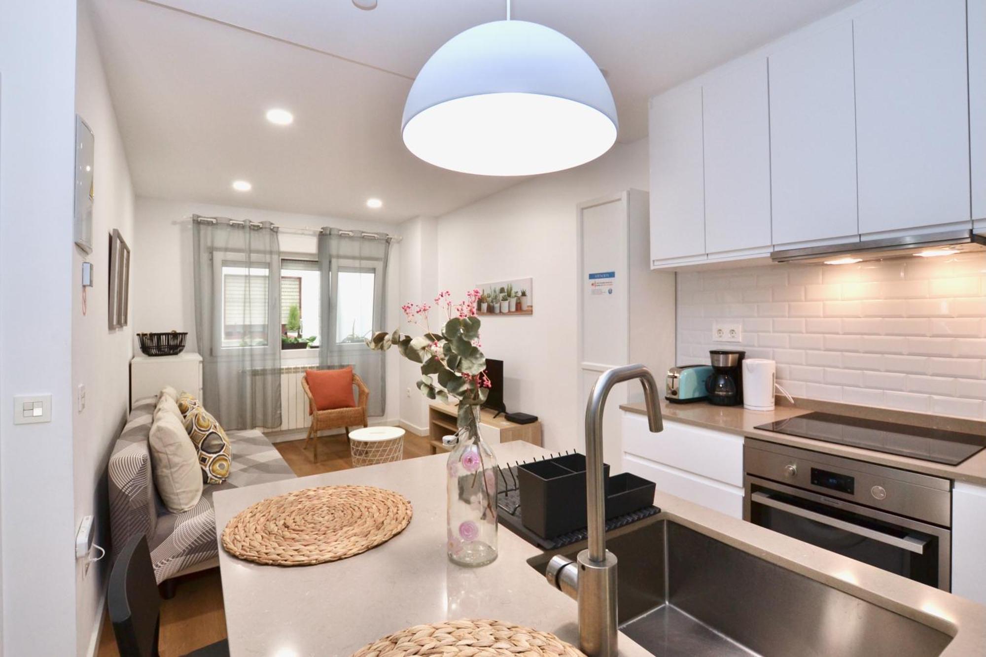 Apartamento Bonito Piso En Centro De Oviedo. Rosal 36 *